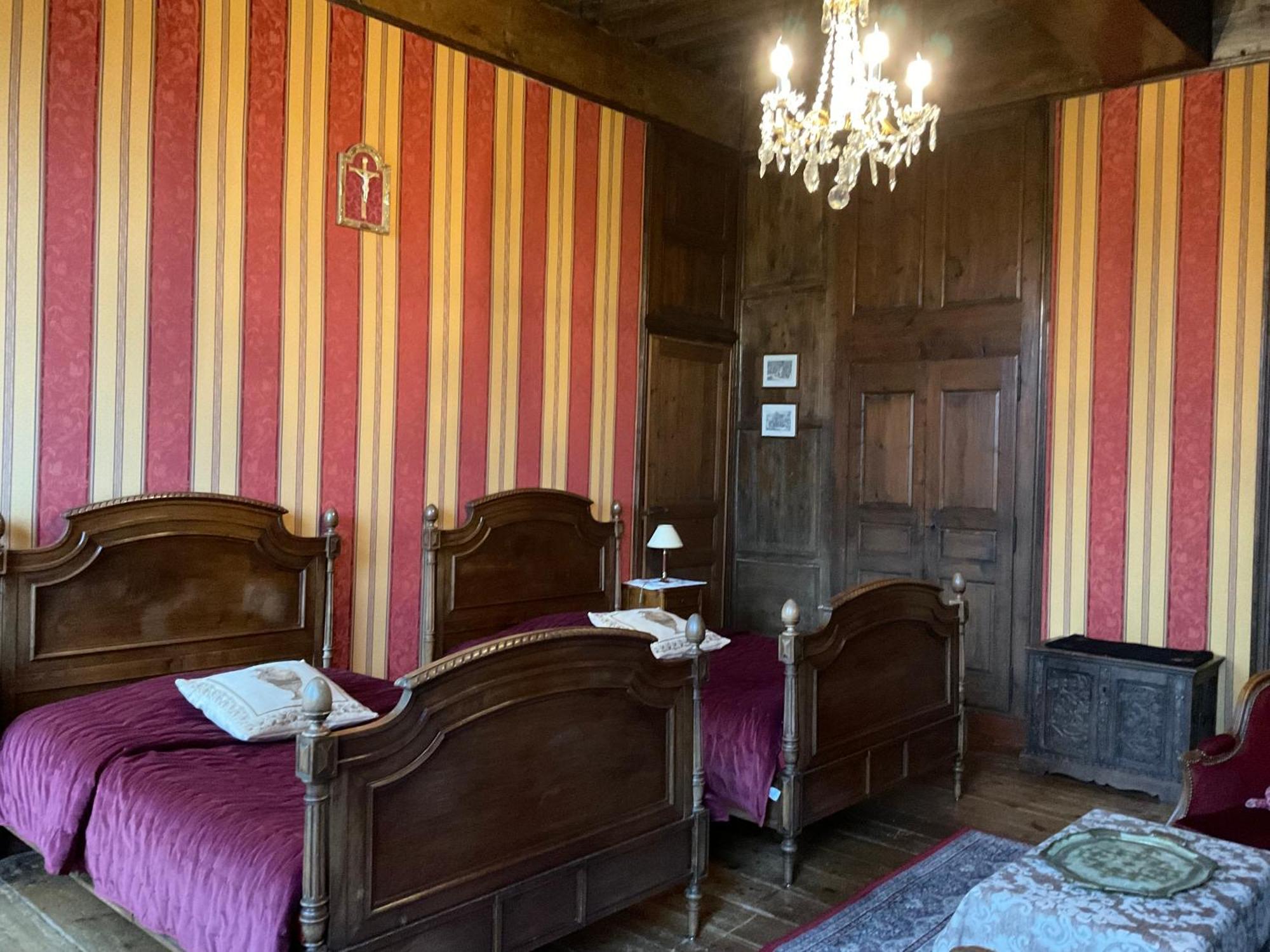 Bed and Breakfast Le Logis D'Équilly Exterior foto